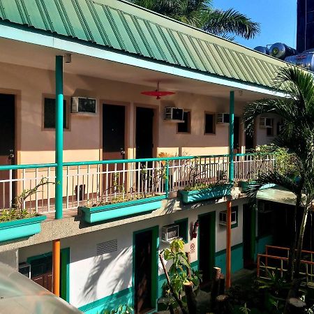 Park Vil-La Apartelle Ciudad Quezon Exterior foto